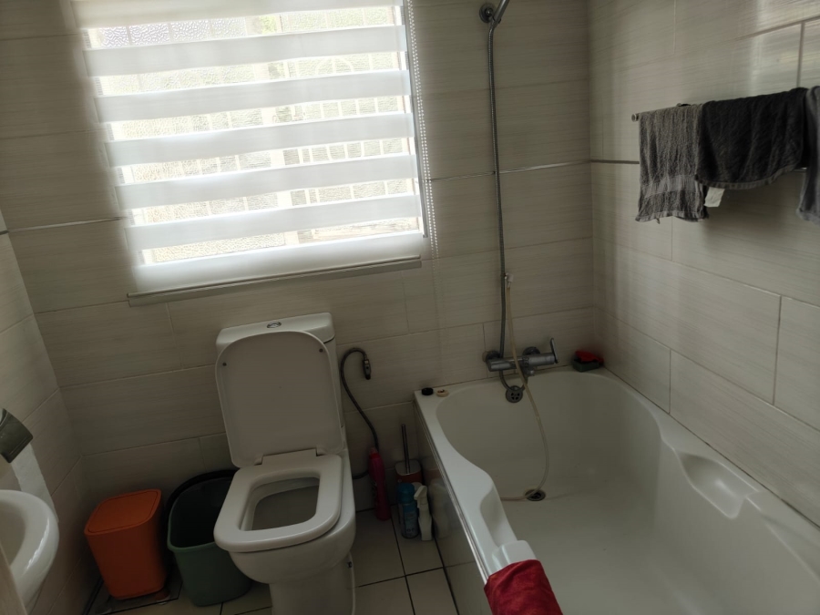 2 Bedroom Property for Sale in Promosa North West